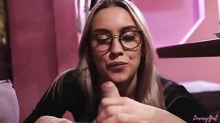 Hot blondie babe gave a blowjob to her boyfriend in restaurant