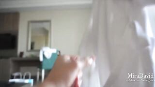 This girl knows how to relax on vacation. She gives a blowjob and gets fucked hard