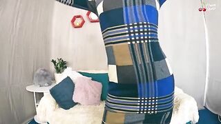 The sexy MILF with big ass enjoys a rough sex