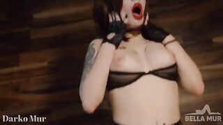 Redhead slut Mad Moxxi gets her pussy railed by a huge cock