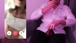 A guy couldn’t hold back during a video call with his girlfriend