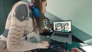 The streamer is one fuck away from being banned by the hater