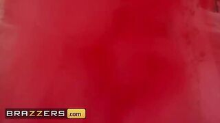 Horny dancer Lulu Chu seduces everyone with her enticing moves