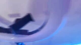 The sexy stepmom washed dishes in her underwear and got fucked