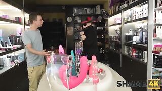 The guy played a trick on the shop employee and had sex with his mother