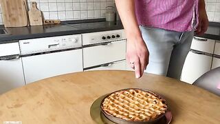 The stepmom and Tantaly’s Rosie have a threesome in the kitchen