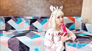 The cow girl, Lina Moore, fills her holes with fake cum in an exclusive HD video