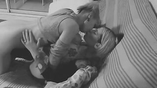 Meg Vicious comparte habitación con la sexy Blaze Rager