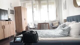 A sexy woman said goodbye to her lover in a steamy scene