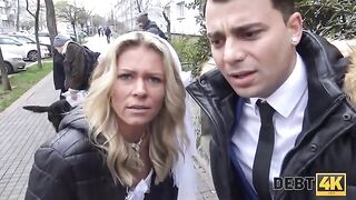The blonde had sex with a collector before her husband in a daring move