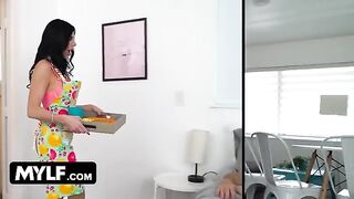 Housewife Piper Press gets fucked hard in the kitchen