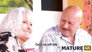 Guy seduced and banged voluptuous mature in front of her husband
