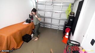 Demi Diveena’s juicy booty is used to get a free car insurance policy