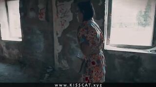 Stranger Ghost Called to Public Pussy Licking in Abandoned House