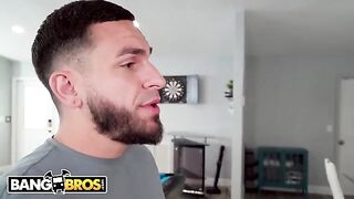 Couch warmer Peter Green gets a taste of PAWG Harley King’s booty