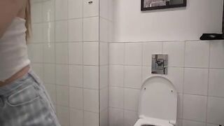 What happens when my stepbrother and I stay home alone - The dirtiest thing