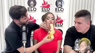 An interview with Elo Podcast turns into a hot encounter