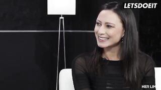 Cassie Del Isla gets her asshole gapped hard on her limit