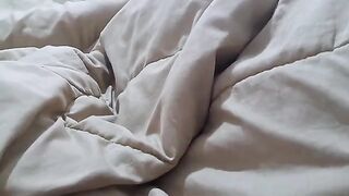 My stepmom has an enormous round ass, see how she rides me