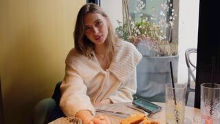 Romantic dinner turned into a passionate fuck session on Valentine's Day