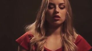 Foxy babe Anna Claire Clouds gives her husband a lesson in intimacy