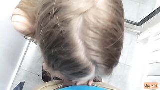 Blowjob in the changing room of a shop, risk and excitement