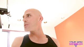 Blonde MILF Shayla Laveaux gets fucked by her personal trainer in gym