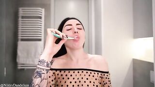 A girl woke up with a stranger and got fucked hard