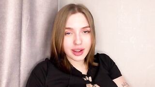 A juicy girl with a great ass masturbates at home alone