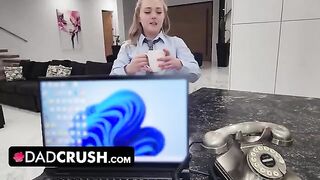 Sex hungry stepdad fucked his stepdaughter Eva Nyx’s pussy