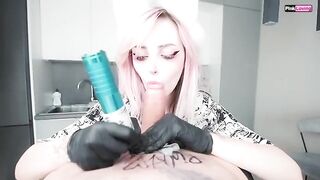 A blowjob during a home tattoo session, painful and pleasurable