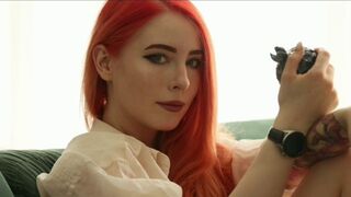 Her colleague bought a gift for her, and she agreed to wet panties in return