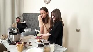 Two girls decided to make syrniki for breakfast, but things got sexual