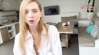 Stranger picked up CaliforniaBabe on vacation and fucked her hard