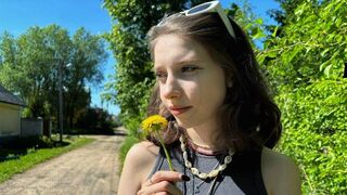 I met a pretty Ukrainian girl on the street and fucked her that day