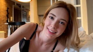 A hot morning encounter with a passionate girlfriend, just for lonely souls