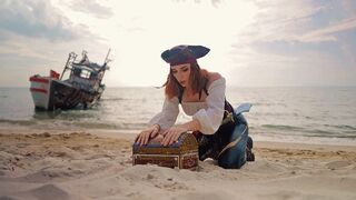The real treasure was under the panties of Captain Sweetie Fox