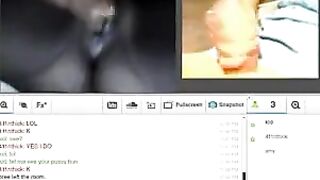 The wife has sex with her husband through webcam