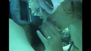 A man fucks a hairy girl in the pool underwater