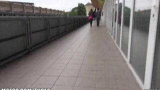 I picked up a chick at the train station and fucked her hard
