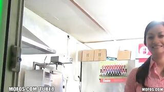 The unscrupulous saleswoman got fucked for money and she didn’t mind