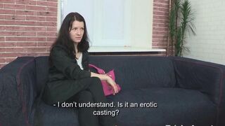 The agent had sex with a girl for 700 euros at the casting