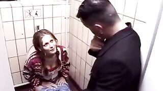 Couple fucked in the toilet of the night club, hot sex