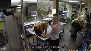 A chick worked hard and wanted to relax with a good fuck