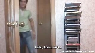 The young man shoots sex with his amateur girlfriend