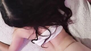 A guy pushed his cock into the girl’s pussy from the back, delivering a creampie