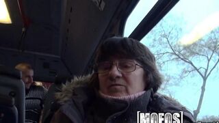 Babe fucked on the bus by a stranger with cool scenery