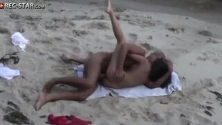 A real beach fuck in a hidden spot, nobody around! 