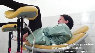 Girl was fucked in the gynecologist's office by a fisting enthusiast