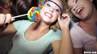 A woman was not embarrassed to jump on top of the guys’ dicks
